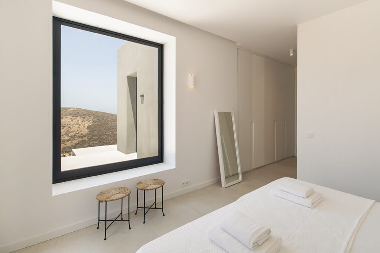 view paros from the moonhouse villa