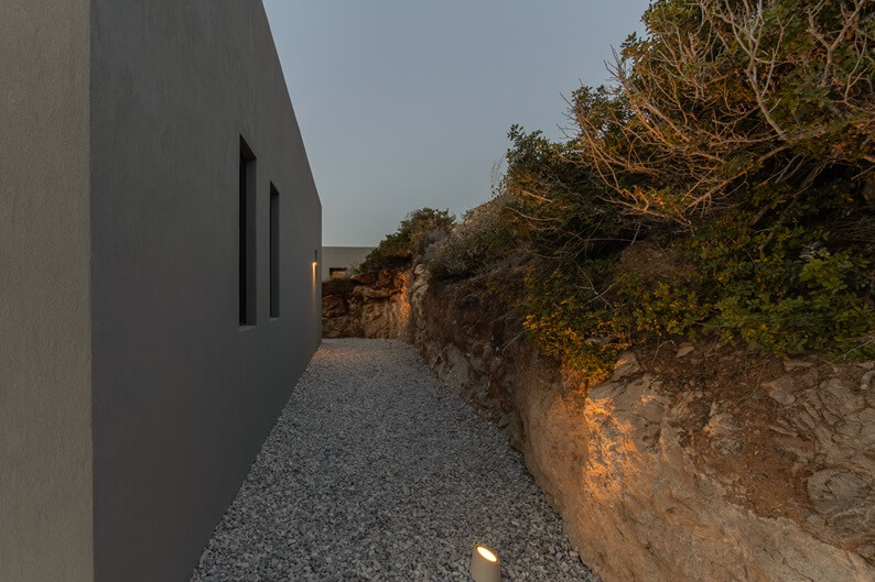 moonhouseparos