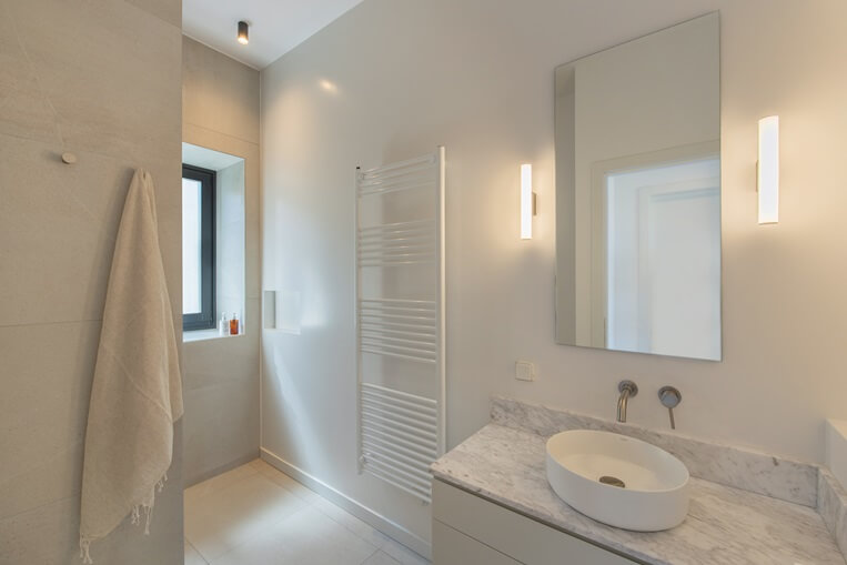 Guesthouse shower Moonhouse paros